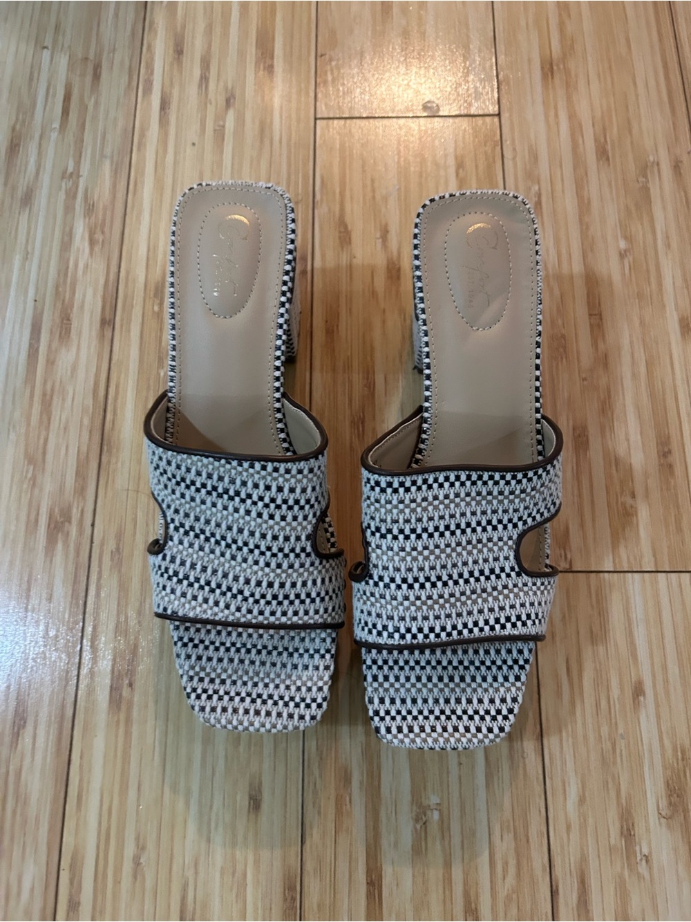 Cato Black and White Woven Block Heel Sandals (9.5) - Picture 6 of 6